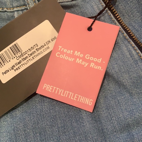 PrettyLittleThing Petite Mom Denim Shorts 0 - Picture 4 of 9